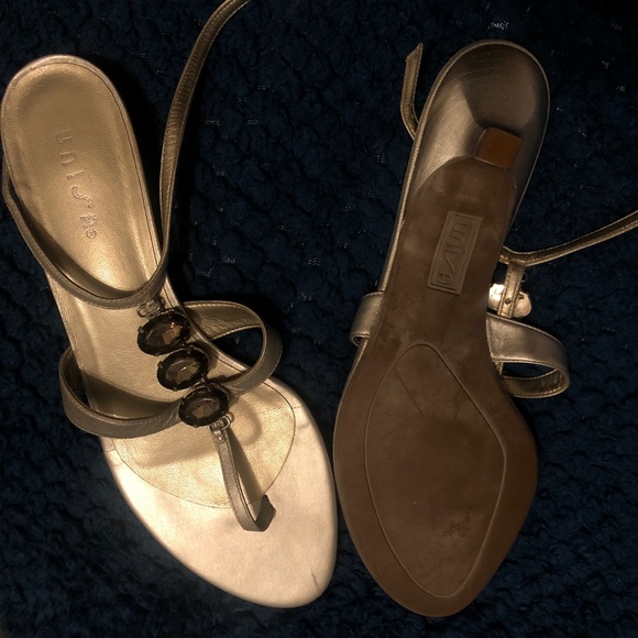 Sandals - Picture 3 of 4